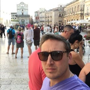 Meet your Posher, Jonathan